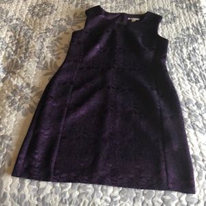 Sleeveless fitted dress